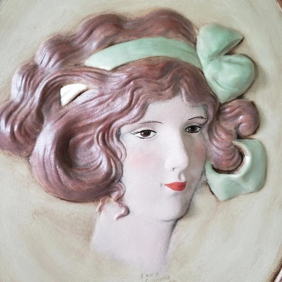 Vintage Set of 2 1975 Duncan Ceramics Cameo Lady Faces Wall Plaques. - Picture 2 of 12